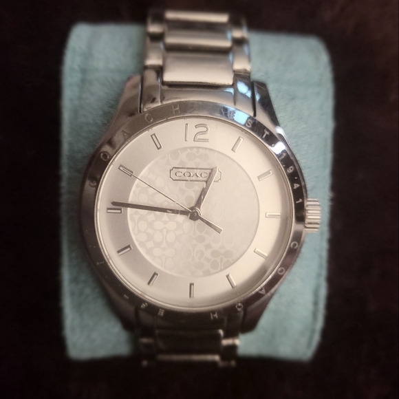 Coach Watch - Picture 1 of 6
